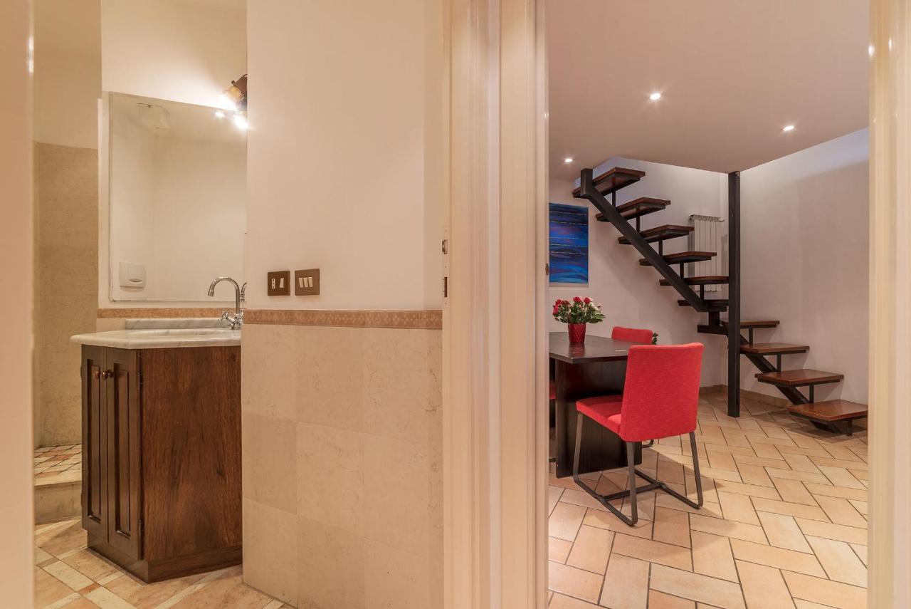 Amazing studio in Campo de Fiori - Air Conditioning - Free Wi-Fi Appartement Rome Buitenkant foto